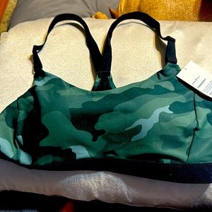 NWT Old Navy Camo Sports Bra